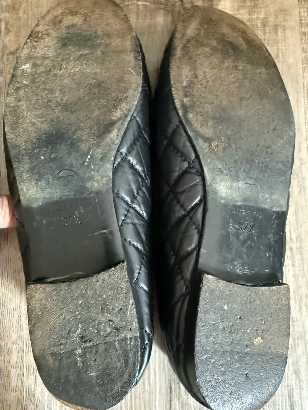 Authentic CHANEL Quilted Ballet Flats Black 37.5